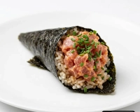2) Temaki Thon Ciboulettes Spicy